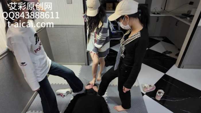 『chnnsct1818』粉丝体验群体汗脚叠加 YC-260318-3