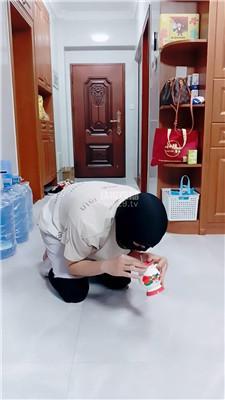 【路西法夫妻主】家奴跪候奶奶回家 JS260326-44