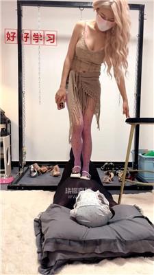 【簌簌大人】吊绑-高跟碾压踩 bf61911