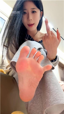 【芭妮】裸足极致乳母    260402-2