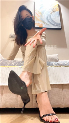 【苏大大】裸足高跟辱骂 260413-27