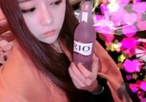 【冰时代精品】松岛女神强制耳光踩喉 黑冰跳踩脸虐奴