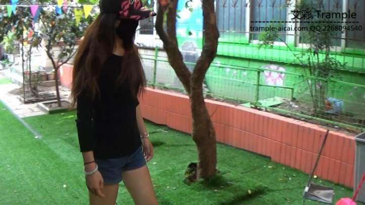 剧情片入室女绑匪。