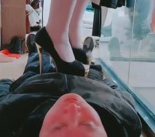 【林夕】口水高跟鞋踩踏耳光 bf8778