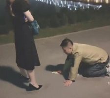 【颜汐】羞辱死缠烂打的臭乞丐【双视角版】 bf10713