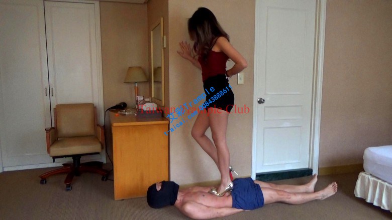 细高跟残忍秀舞