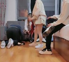 【萝莉糖糖】精彩!两对情侣辱绿帽废物【三视角版】 bf23962