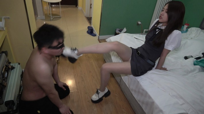 【失格S】踢头踩脸 YC-230501-5