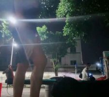 【甜心教主】户外抓住兄弟双狗遛狗虐 bf33652