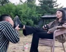 【允薇】庄园清理女主脏泥靴底/鞭打飞踹踩踏 bf34408