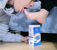 【冰爷】跪舔短靴原味白袜/脚喂酸奶 bf36934