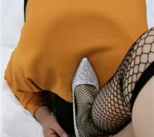 【梨窝】跪舔高跟原味网袜 JS231227-9