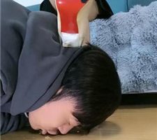 【梓S】圣水裸足踩踏喂食 bf37503