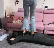 【冰诺】高跟全体重踩踏地毯狗 bf38718