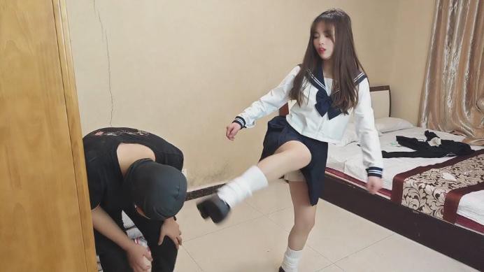 娇娇学姐暴揍爆踢学弟 YC-241003