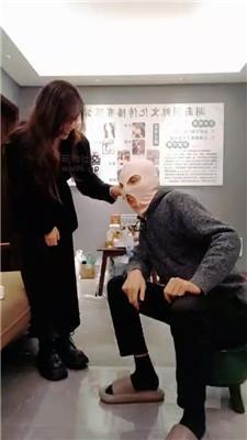 【猴歌】开发物业女神靴子黑棉袜虐 bf47412