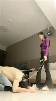 【琳达】长靴黑丝脚深喉/鞭打/抽耳光 bf49287