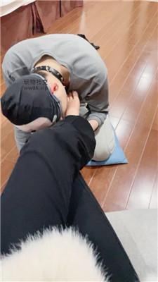 【小凤梨】原味玉足狂舔 JS250206-6