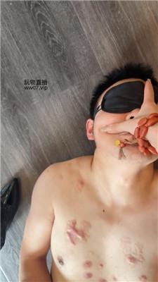 【沅芷大人】铐在桌下高跟皮靴踩踏狠扎 bf50645