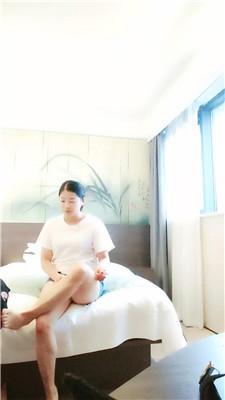 【苏州彤彤】美甲店小妹的脚下奴 JS250304-13