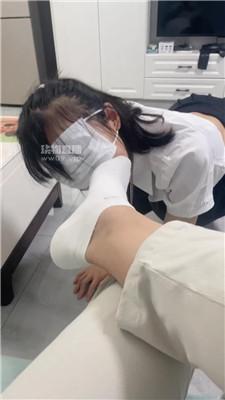 【宇王】可爱母畜品尝白船袜 JS250713-16