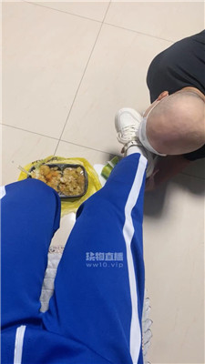 【足踩馆】学生主-脚碾压踩喂食 JS250730-7