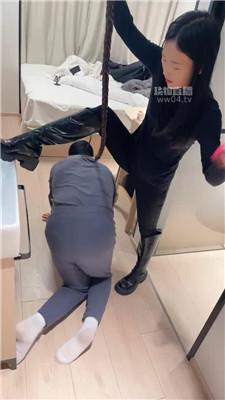 【狠心小妈】骑马骑脖-长靴碾压踩-喂圣水 JS251103-16