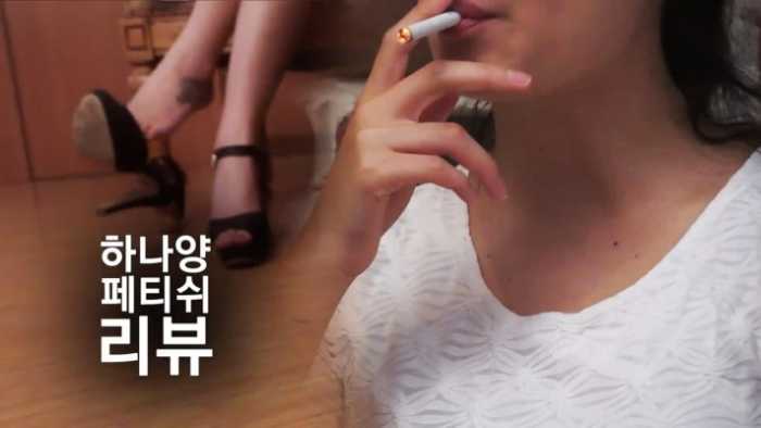 韩国少妇高跟裸足挑鞋舔脚近距离特写 JS251231~2