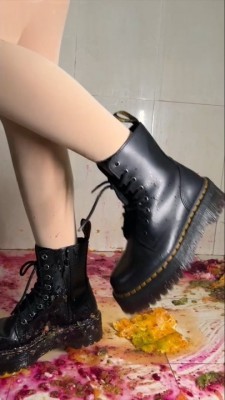 萌棠工作室 萌棠主DR马丁靴水果榨汁 ACYC-4524