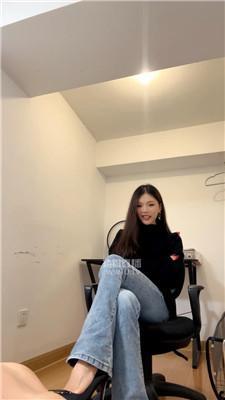 【万万】调教揪耳朵插嘴 bf60999