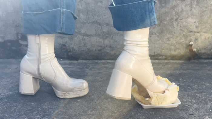 【大美】小CK脏短靴踩蛋糕(春节特辑) YC-260220